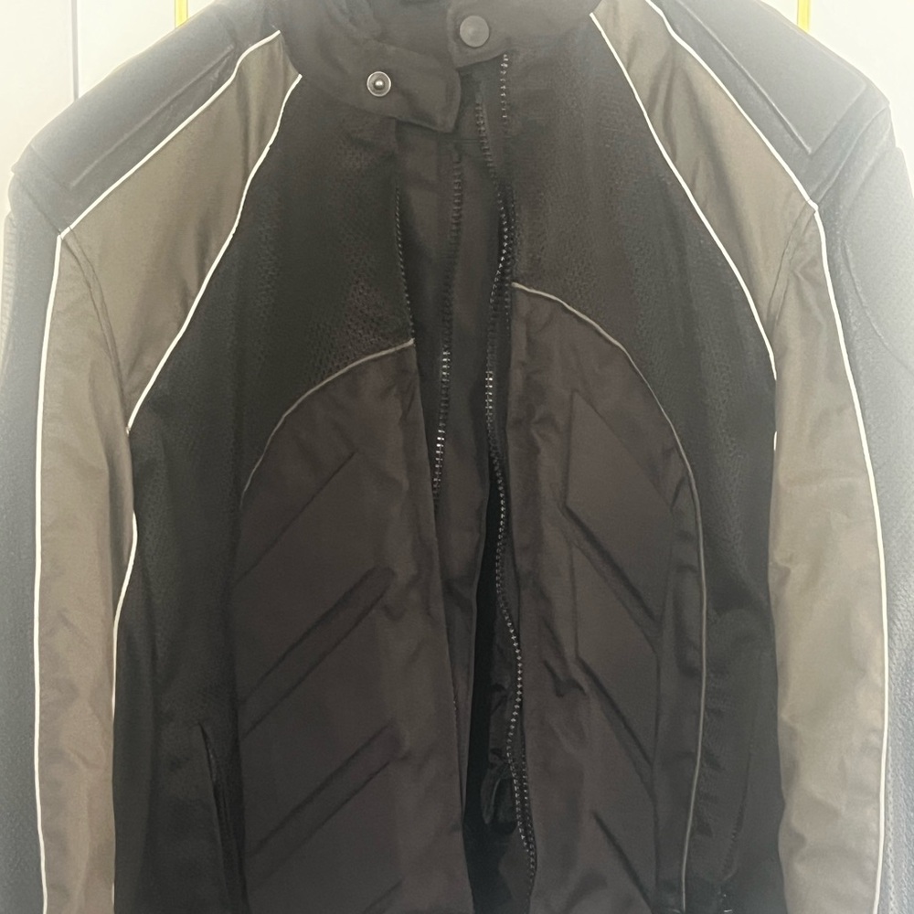 Motorcycle jacket